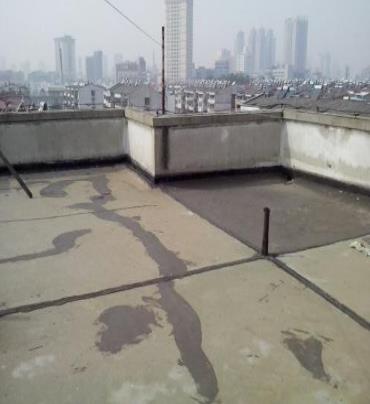郫县漏水维修 楼顶漏水是什么原因，楼顶漏水维修方法是什么?